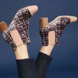 New ANTHROPOLOGIE Chelsea Boots 8 boots velvet